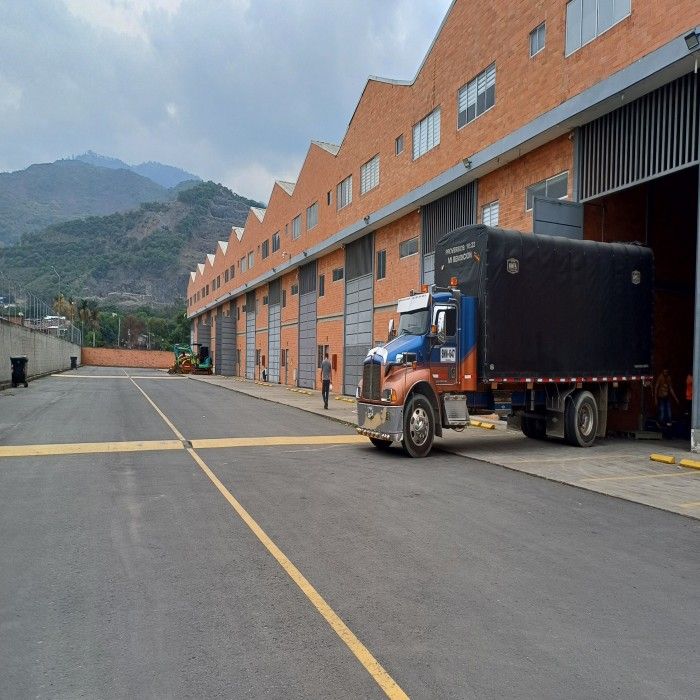 Bodega en arriendo Valle Del Cauca Yumbo Zona Industrial 588 m2 Habitaciones 0 Baños 4 Garajes 4 Precio $13524000