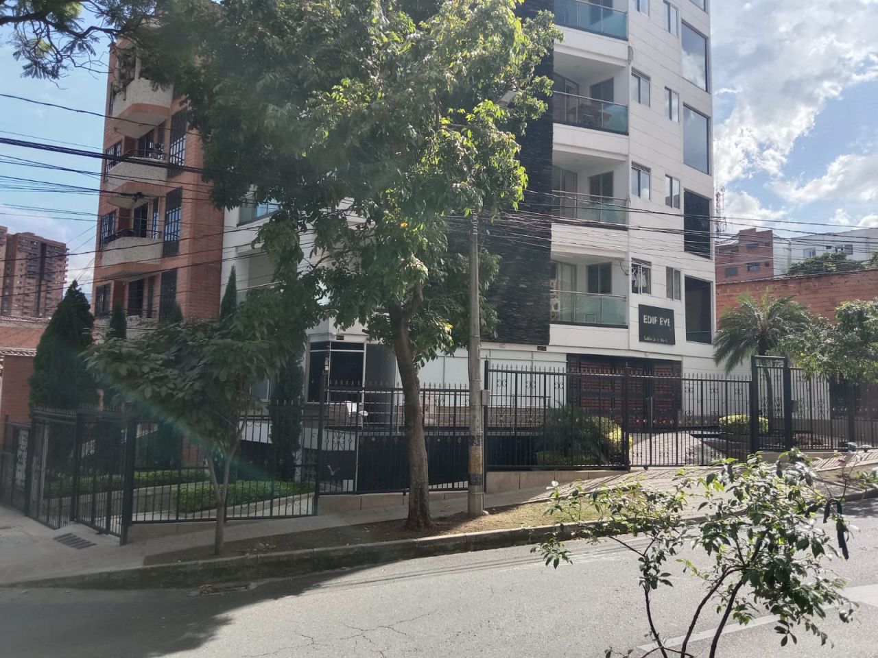 Apartamento en arriendo Antioquia Medellín Calasanz Parte Alta 190 m2 Habitaciones 4 Baños 4 Garajes 1 Precio $4200000