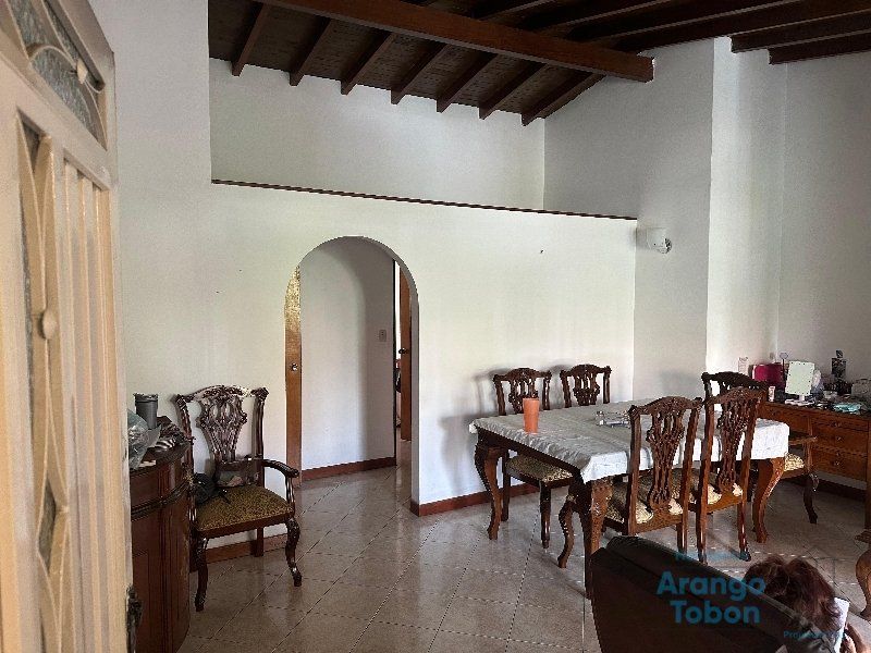 Apartamento en arriendo Antioquia Medellín Florida Nueva 120 m2 Habitaciones 3 Baños 3 Garajes 1 Precio $3000000