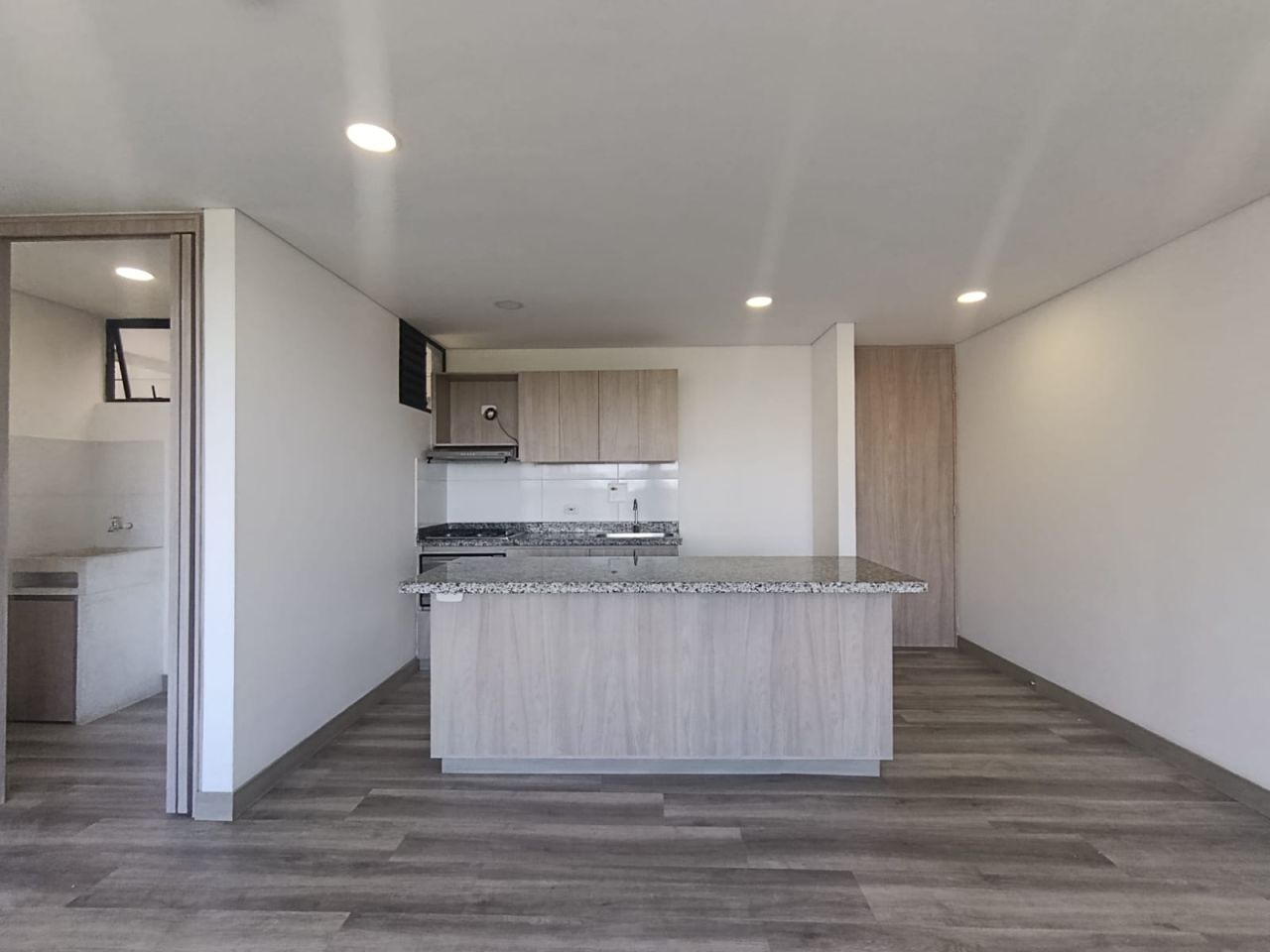 Apartamento en arriendo Antioquia Marinilla La Industrial 73 m2 Habitaciones 3 Baños 2 Garajes 1 Precio $2500000