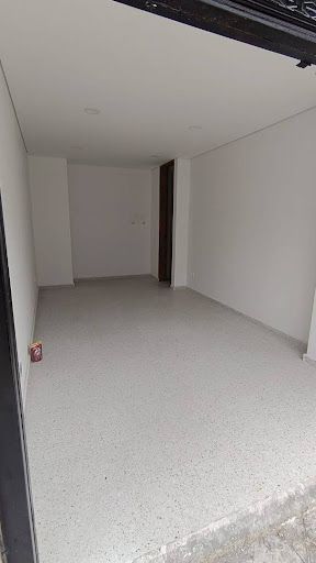 Local en arriendo Cundinamarca Bogotá Villas De Granada 14 m2 Habitaciones 0 Baños 1 Garajes 0 Precio $3800000