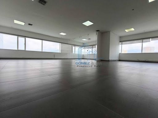 Oficina en arriendo Antioquia Medellín Villa Carlota 135 m2 Habitaciones 0 Baños 1 Garajes 3 Precio $13500000