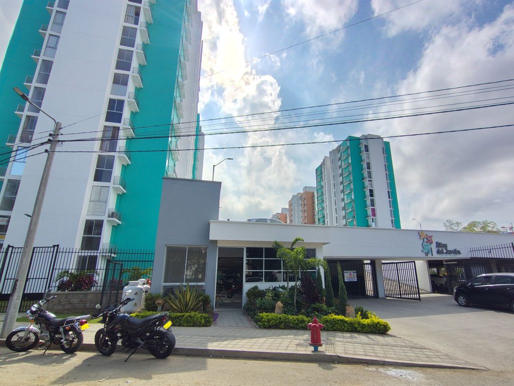 Apartamento en arriendo Norte De Santander Cúcuta Prados Del Este 68 m2 Habitaciones 3 Baños 2 Garajes 1 Precio $1800000