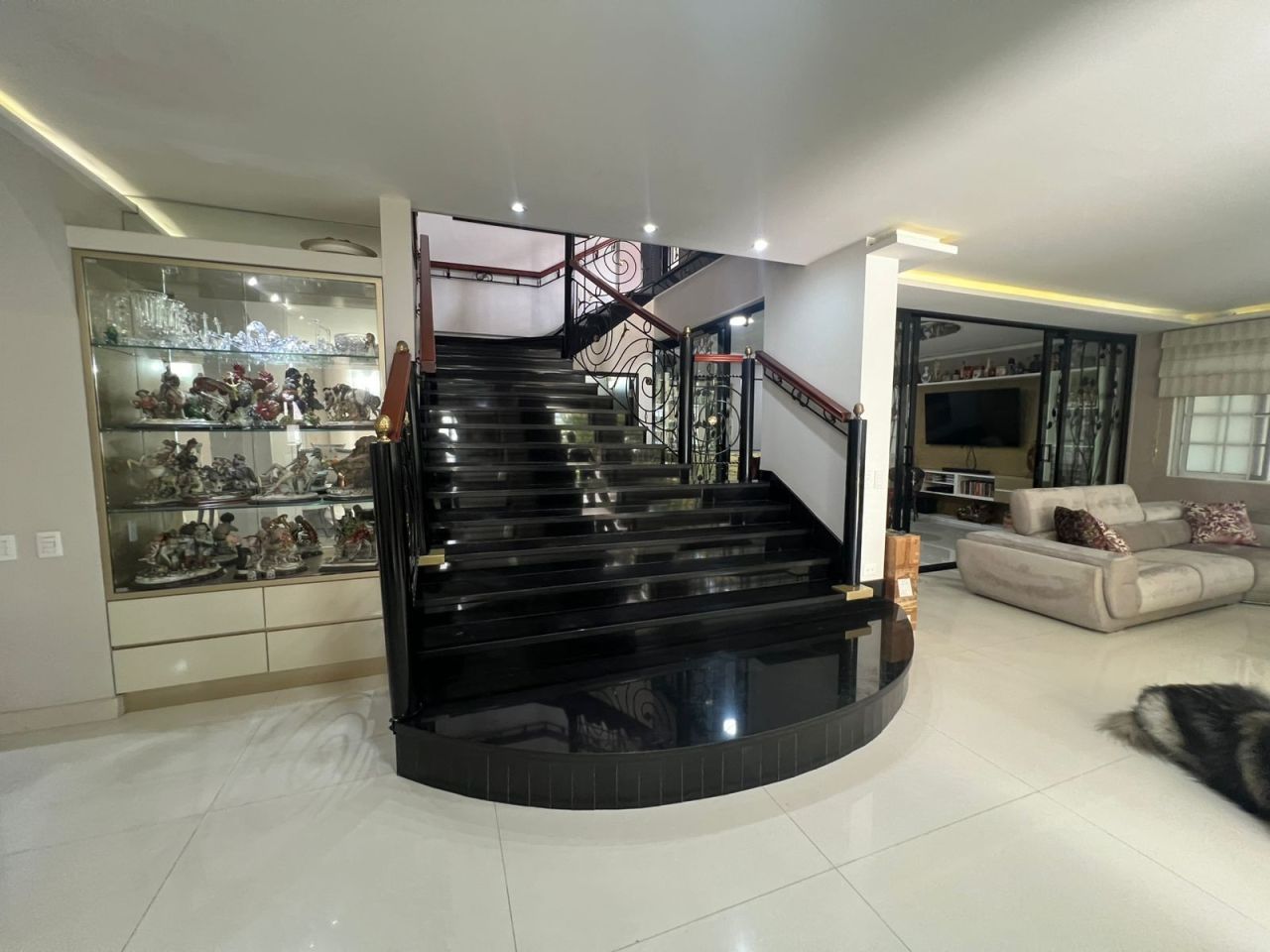 Casa en arriendo Valle Del Cauca Cali El Ingenio 400 m2 Habitaciones 5 Baños 7 Garajes 5 Precio $11000000