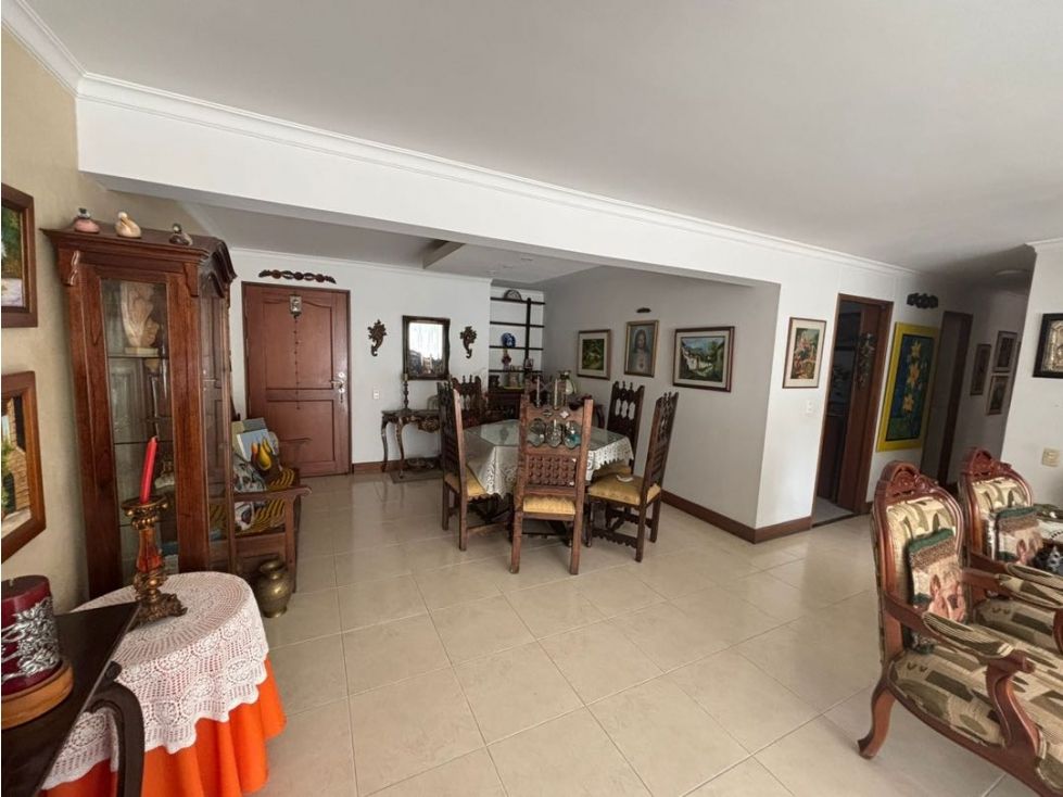 Apartamento en venta Antioquia Envigado Zúñiga 240 m2 Habitaciones 4 Baños 3 Garajes 2 Precio $1400000000