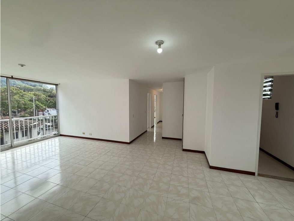 Apartamento en arriendo Antioquia Medellín La Candelaria 98 m2 Habitaciones 3 Baños 2 Garajes 1 Precio $3000000