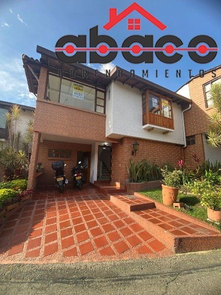 Casa en arriendo Antioquia Envigado Zona Centro 200 m2 Habitaciones 5 Baños 4 Garajes 1 Precio $6100000