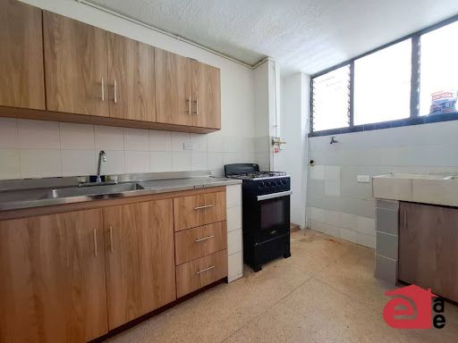 Apartamento en arriendo Antioquia Envigado La Paz 84 m2 Habitaciones 3 Baños 2 Garajes 0 Precio $2400000