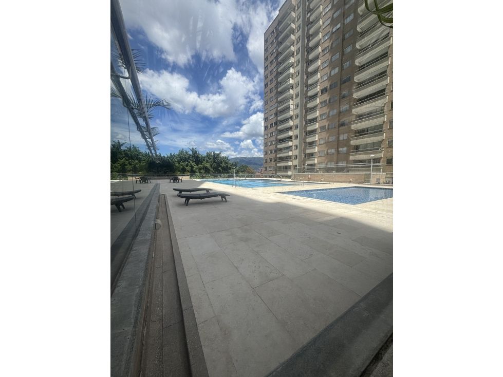 Apartamento en venta Antioquia Medellín Ferreni 99 m2 Habitaciones 3 Baños 2 Garajes 2 Precio $850000000