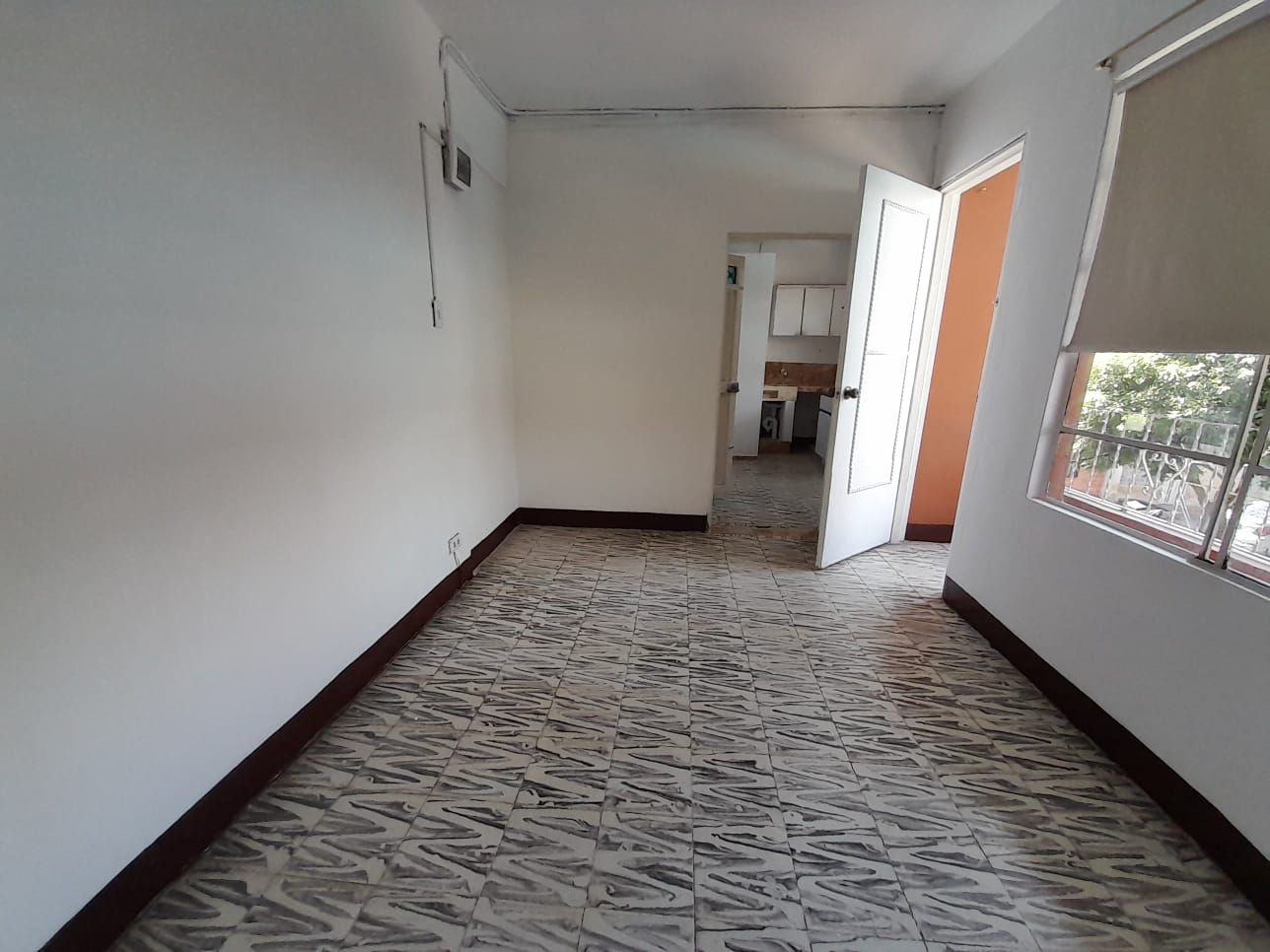 Apartaestudio en arriendo Antioquia Medellín Los Alcazares 32 m2 Habitaciones 1 Baños 1 Garajes 0 Precio $1250000