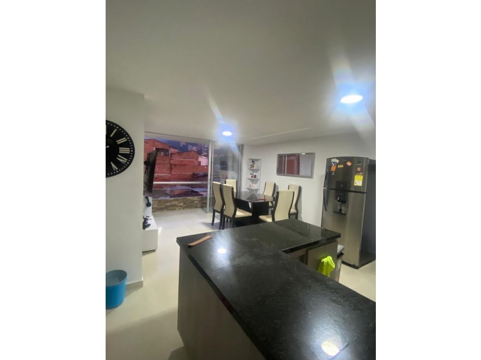 Apartamento en venta Antioquia Envigado Primavera 80 m2 Habitaciones 3 Baños 2 Garajes 1 Precio $380000000