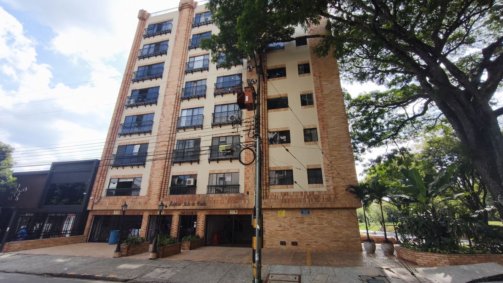 Apartaestudio en venta Valle Del Cauca Cali Urbanización Ciudad Jardín 35 m2 Habitaciones 1 Baños 1 Garajes 1 Precio $220000000
