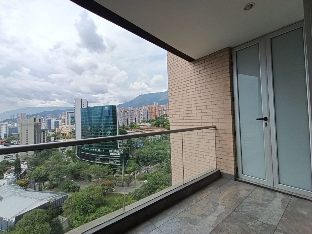 Apartamento en arriendo Antioquia Medellín Santa Maria De Los Angeles 90 m2 Habitaciones 3 Baños 3 Garajes 2 Precio $5500700