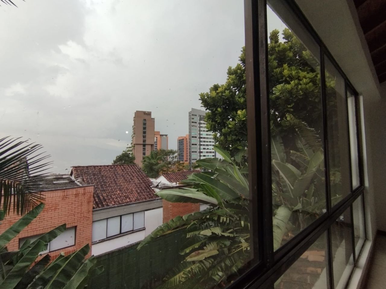 Casa en arriendo Antioquia Medellín Los Naranjos 346 m2 Habitaciones 3 Baños 5 Garajes 1 Precio $10000000