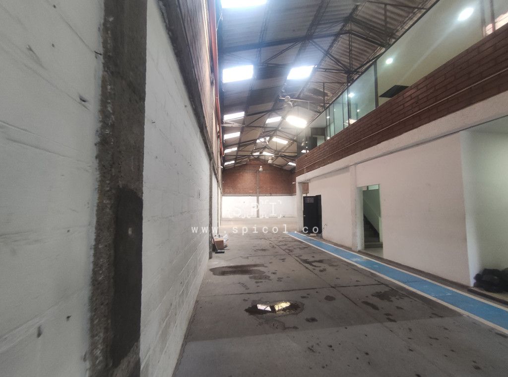 Bodega en arriendo Antioquia Medellín El Chagualo 500 m2 Habitaciones 0 Baños 3 Garajes 0 Precio $34900000