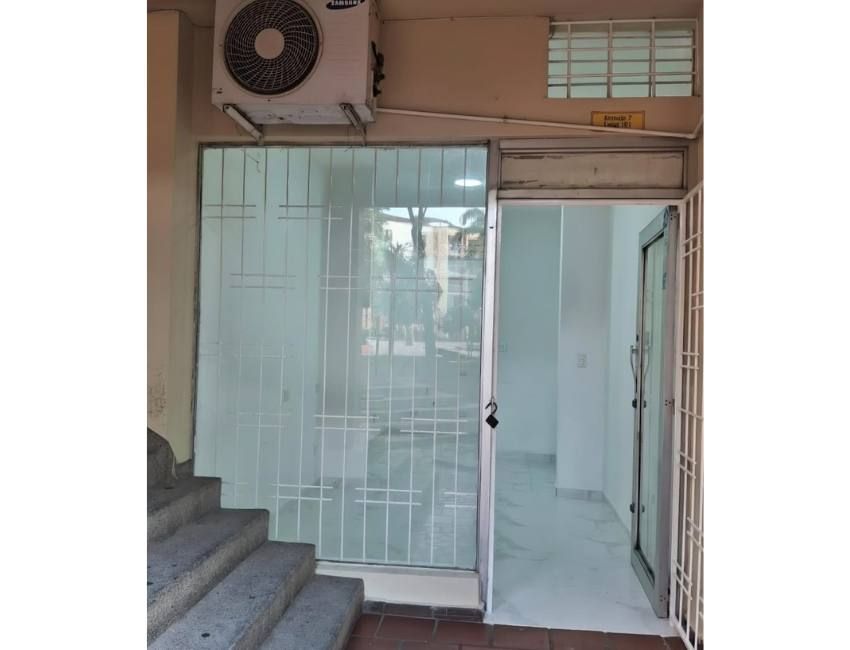 Local en arriendo Santander Bucaramanga Cd Real De Minas 20 m2 Habitaciones 0 Baños 1 Garajes 0 Precio $1602000