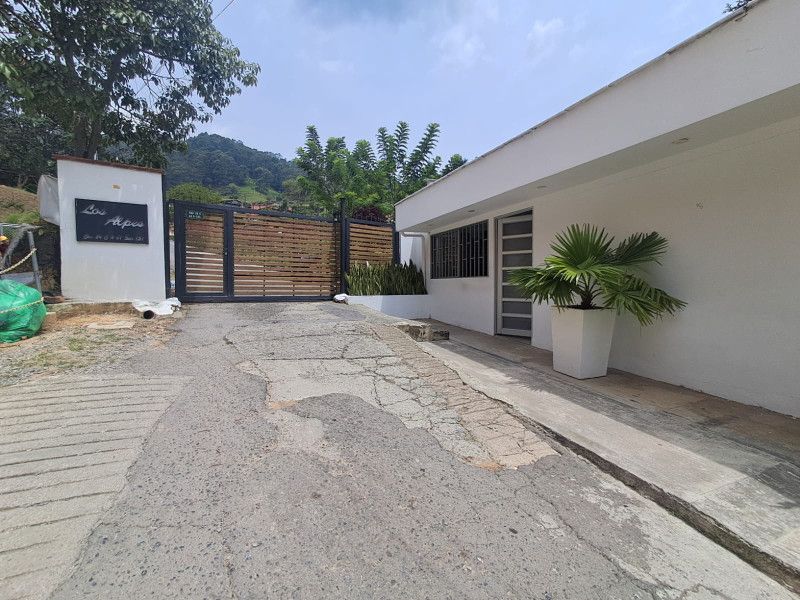 Casa Campestre en venta Antioquia Envigado Las Antillas 5700 m2 Habitaciones 4 Baños 2 Garajes 5 Precio $2565000000