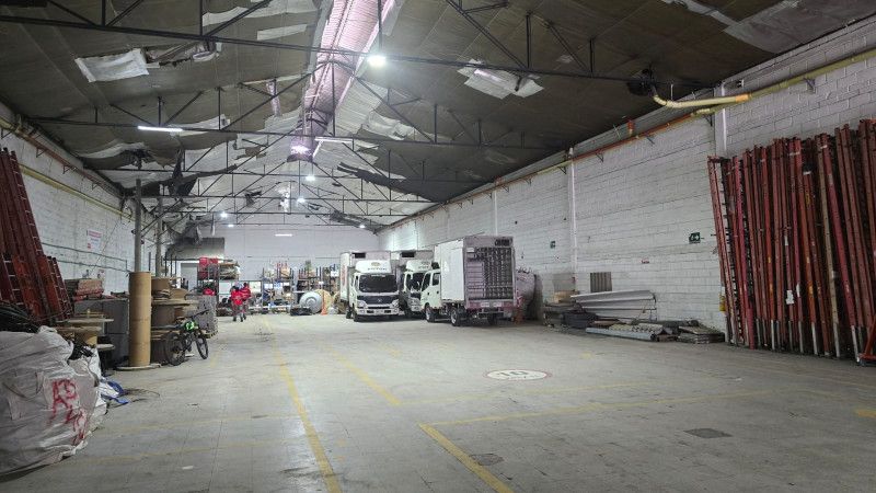 Bodega en arriendo Antioquia Itagüí La Esmeralda 1375 m2 Habitaciones 0 Baños 6 Garajes 0 Precio $54522000