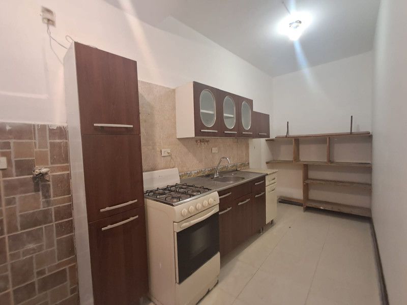 Apartamento en venta Antioquia Medellín Jesus Nazareno 125 m2 Habitaciones 4 Baños 1 Garajes 0 Precio $340000000