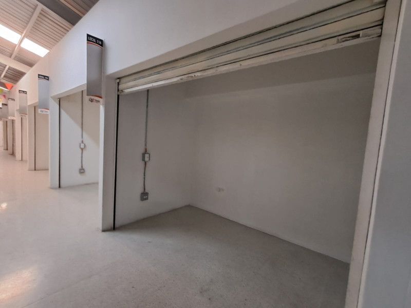 Bodega en arriendo Antioquia Envigado Zona Centro 300 m2 Habitaciones 0 Baños 3 Garajes 0 Precio $18000000