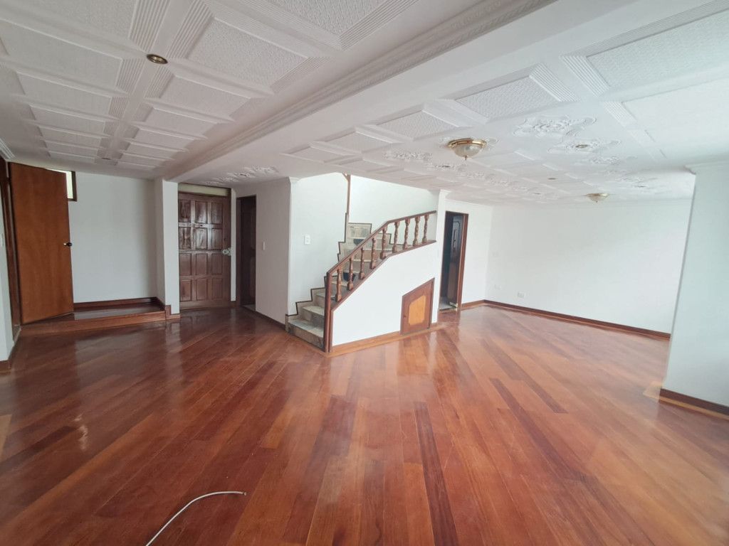 Apartamento en arriendo Cundinamarca Bogotá Mochuelo Norte 298 m2 Habitaciones 4 Baños 4 Garajes 0 Precio $6950000