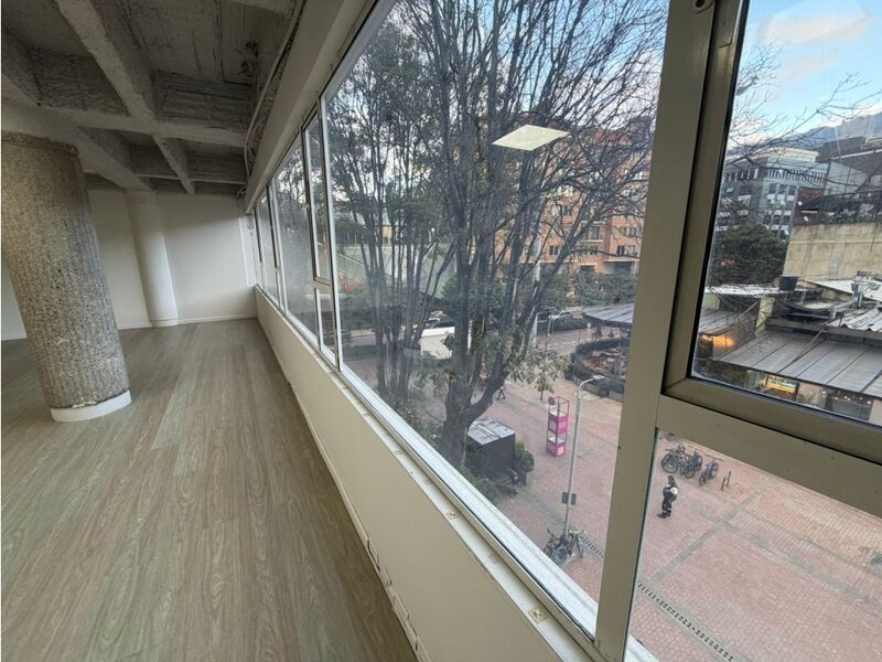 Oficina en venta Cundinamarca Bogotá El Retiro 115 m2 Habitaciones 0 Baños 1 Garajes 2 Precio $950000000