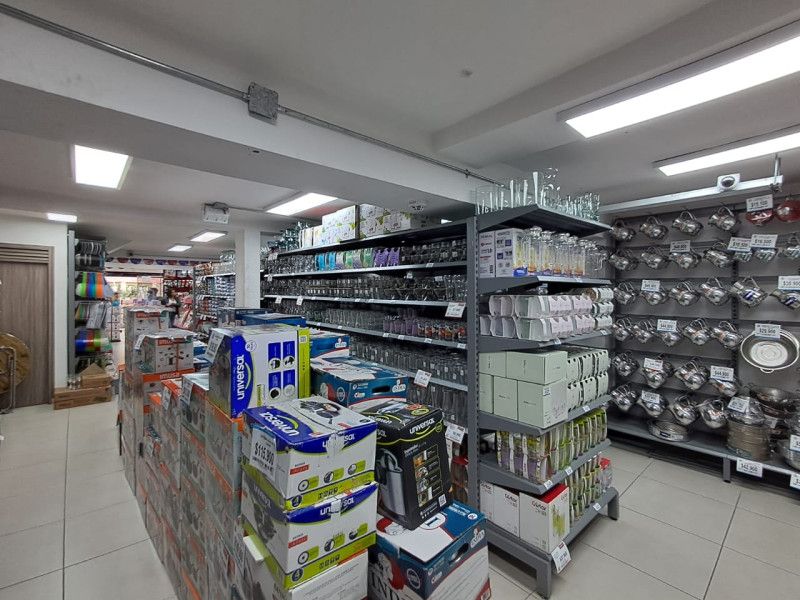 Local en arriendo Cundinamarca Bogotá Super Manzana 5 320 m2 Habitaciones 0 Baños 5 Garajes 0 Precio $12000000