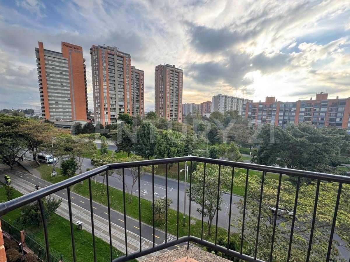 Apartamento en venta Cundinamarca Bogotá Cr Lugano 78 m2 Habitaciones 3 Baños 2 Garajes 2 Precio $800000000