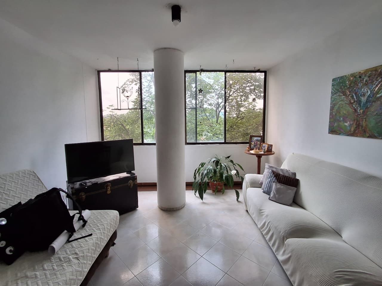 Apartamento en arriendo Valle Del Cauca Cali Versalles 130 m2 Habitaciones 3 Baños 4 Garajes 1 Precio $2300000
