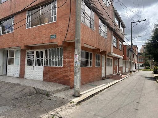 Local en arriendo Cundinamarca Bogotá Ciudad Quirigua 22 m2 Habitaciones 0 Baños 1 Garajes 0 Precio $1200000