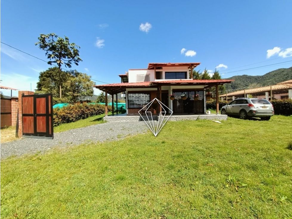 Finca en venta Antioquia El Carmen De Viboral El Carmen De Viboral 170 m2 Habitaciones 4 Baños 3 Garajes 1 Precio $550000000