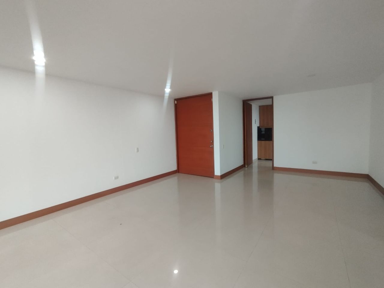 Apartamento en arriendo Antioquia Medellín Los Balsos No1 130 m2 Habitaciones 3 Baños 0 Garajes 2 Precio $6300000