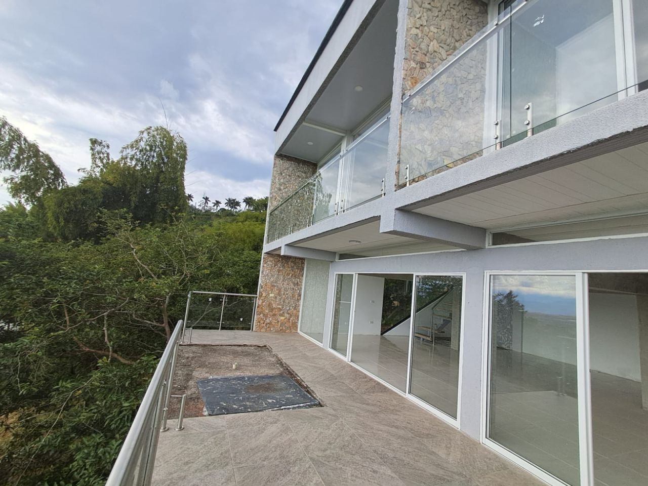 Casa en arriendo Risaralda Pereira Pereira 100 m2 Habitaciones 2 Baños 3 Garajes 2 Precio $2500000