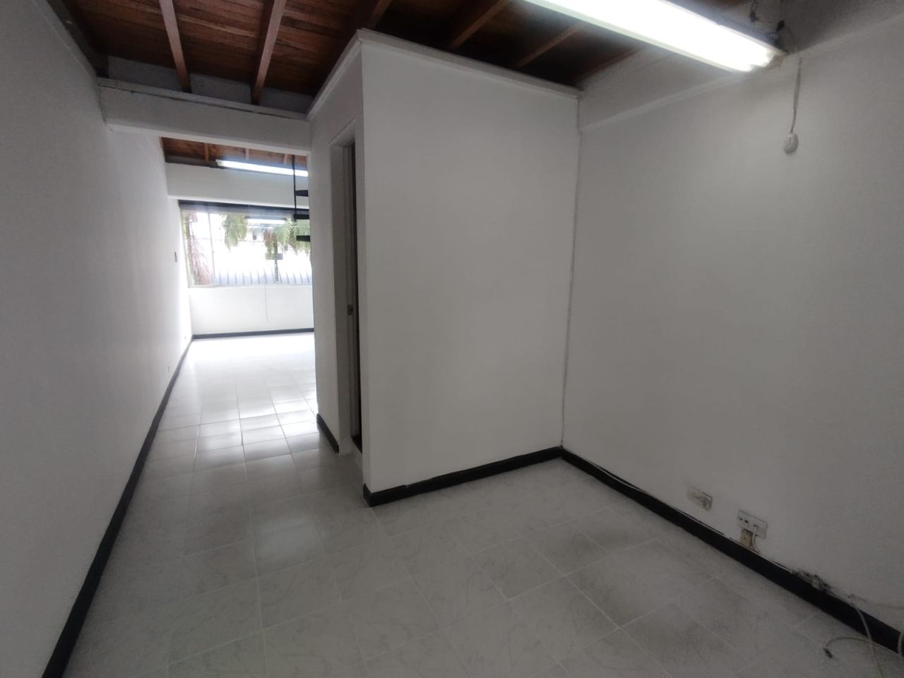 Oficina en arriendo Antioquia Medellín San Diego 40 m2 Habitaciones 0 Baños 1 Garajes 1 Precio $2550000