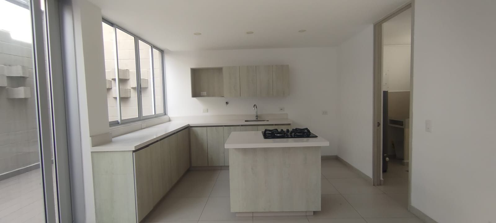 Casa en arriendo o venta Antioquia Rionegro Gualanday 176 m2 Habitaciones 3 Baños 4 Garajes 1 Precio venta $1280000000 Precio arriendo $6600000