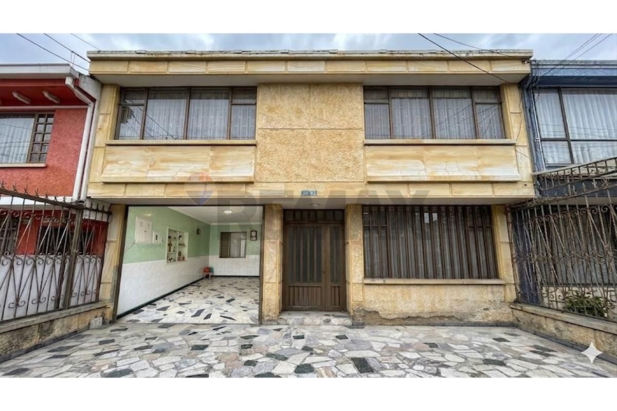 Casa en venta Cundinamarca Bogotá Santa Isabel Et Ii 250 m2 Habitaciones 5 Baños 4 Garajes 2 Precio $950000000