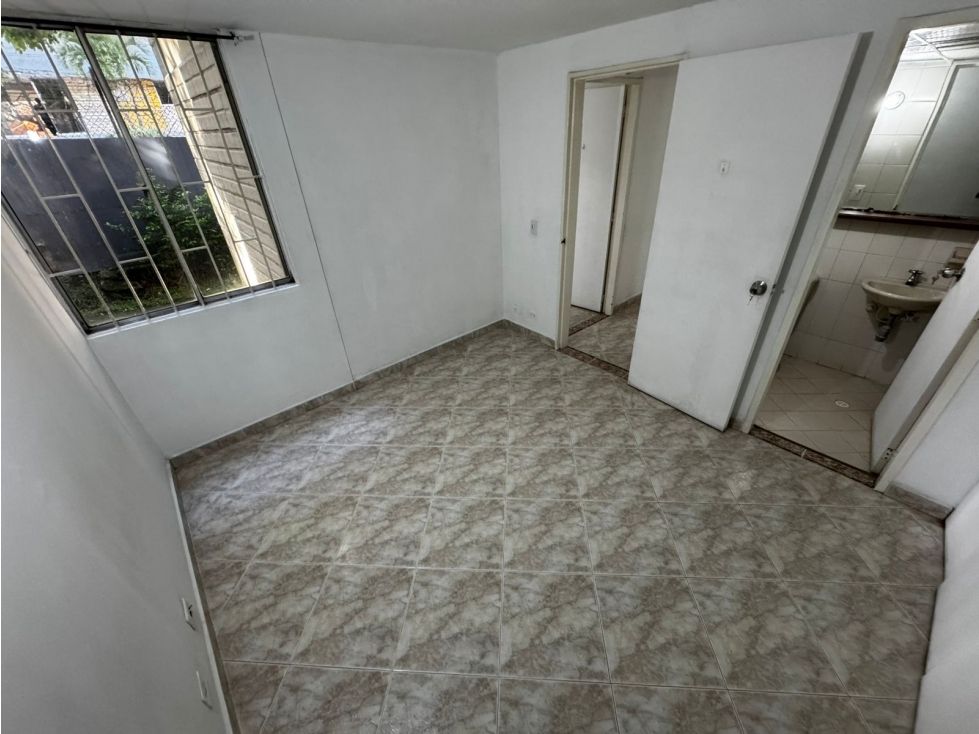 Apartamento en arriendo Antioquia Medellín Los Alcazares 75 m2 Habitaciones 3 Baños 2 Garajes 0 Precio $2300000