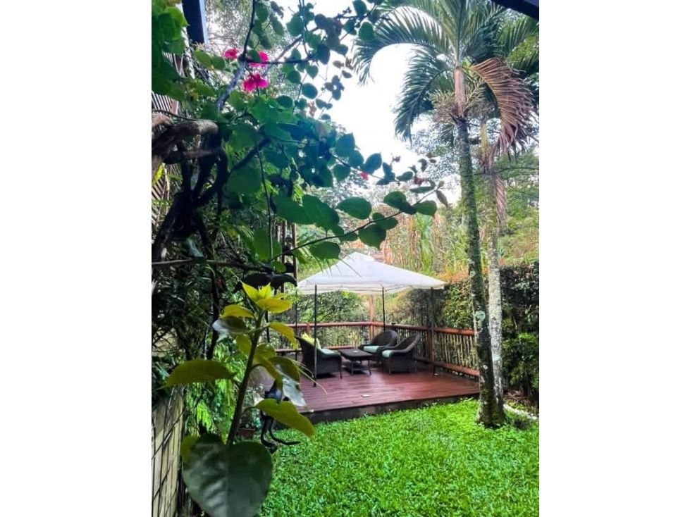 Casa en arriendo Antioquia Envigado El Esmeraldal 210 m2 Habitaciones 3 Baños 3 Garajes 3 Precio $6700000