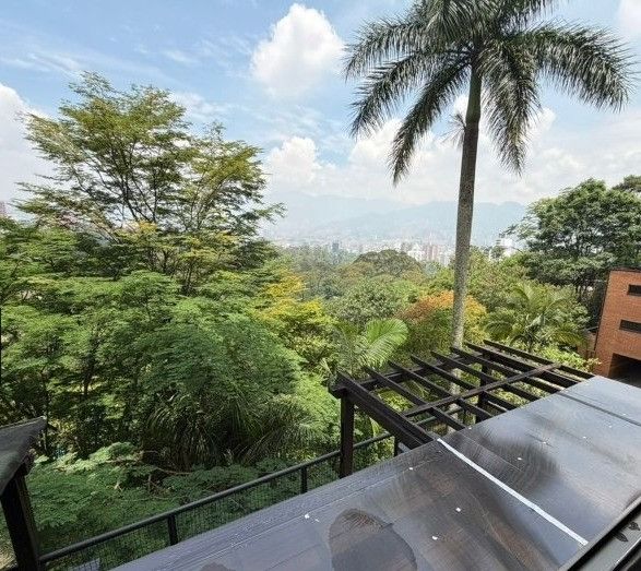 Apartamento en arriendo Antioquia Medellín Los Balsos No1 220 m2 Habitaciones 3 Baños 3 Garajes 2 Precio $7000000