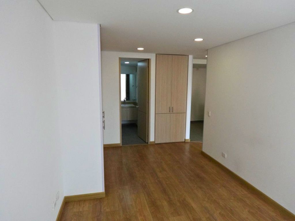 Apartaestudio en arriendo Cundinamarca Bogotá Santa Teresita 33 m2 Habitaciones 1 Baños 1 Garajes 1 Precio $2250000