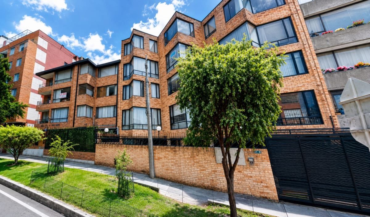 Apartamento en arriendo Cundinamarca Bogotá Bella Suiza 132 m2 Habitaciones 3 Baños 4 Garajes 2 Precio $4980000