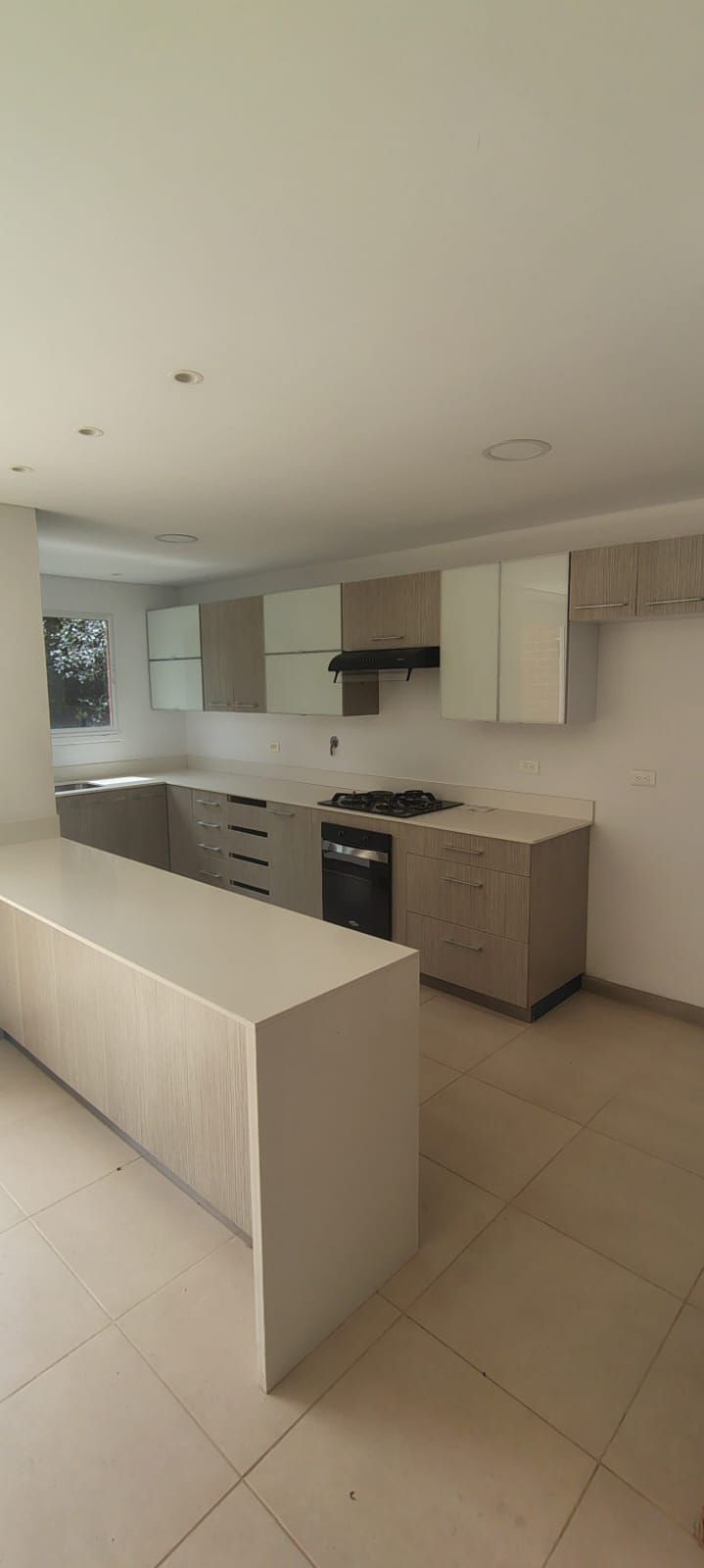 Casa en arriendo Antioquia El Retiro El Retiro 80 m2 Habitaciones 3 Baños 2 Garajes 2 Precio $4700000