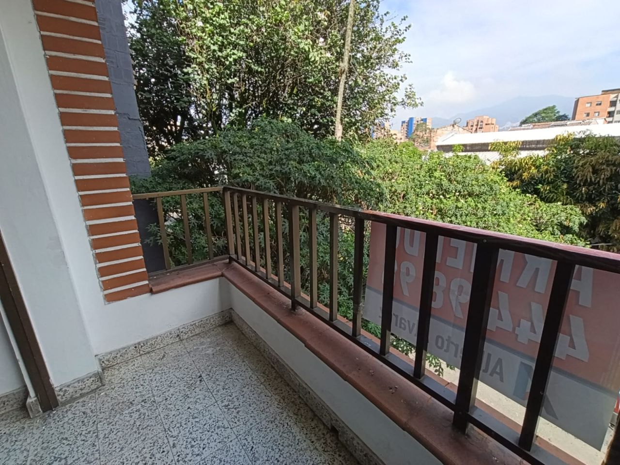 Apartamento en arriendo Antioquia Envigado Jardines 85 m2 Habitaciones 3 Baños 2 Garajes 0 Precio $3000000