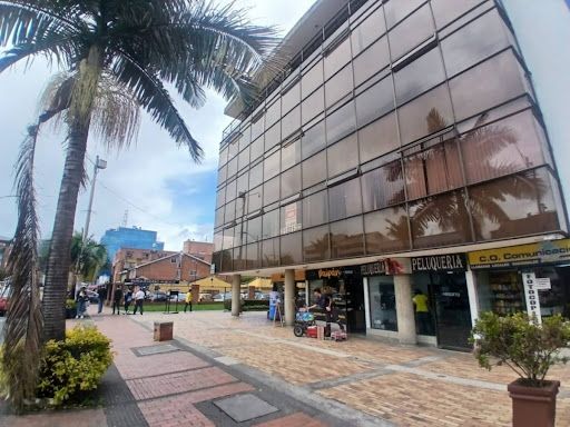 Local en arriendo Cundinamarca Bogotá Santa Barbara Occidental 30 m2 Habitaciones 0 Baños 1 Garajes 0 Precio $2650000