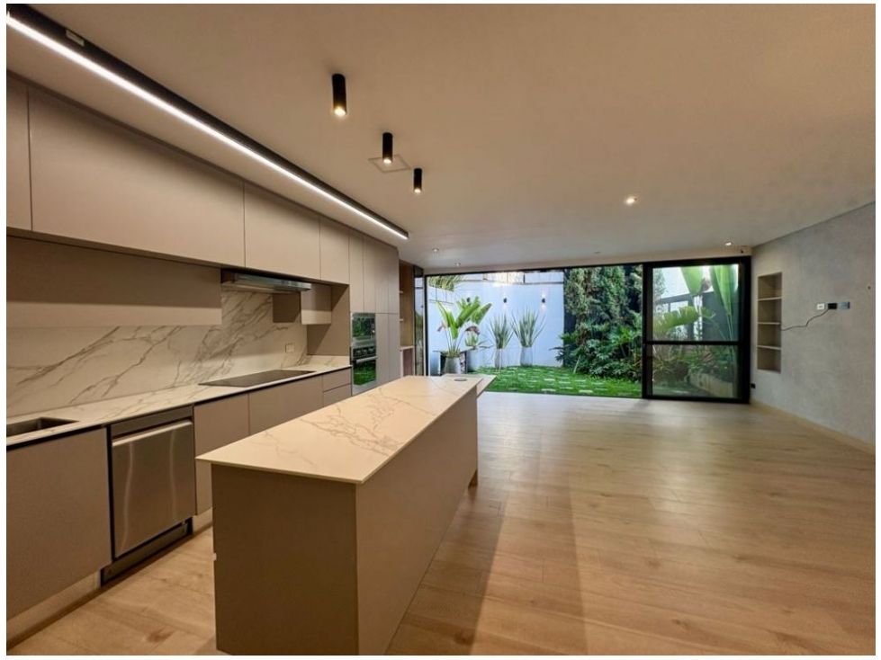 Casa en venta Antioquia Envigado Zúñiga 241 m2 Habitaciones 3 Baños 4 Garajes 2 Precio $1750000000
