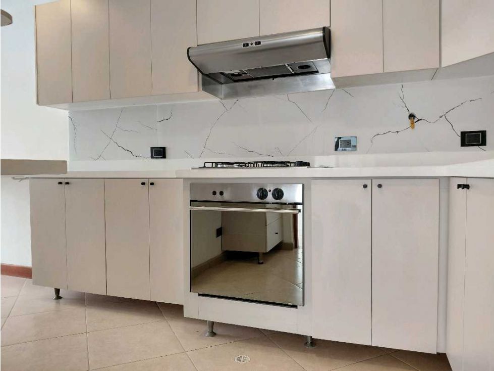 Apartamento en arriendo Antioquia Envigado El Esmeraldal 142 m2 Habitaciones 3 Baños 3 Garajes 1 Precio $6000000