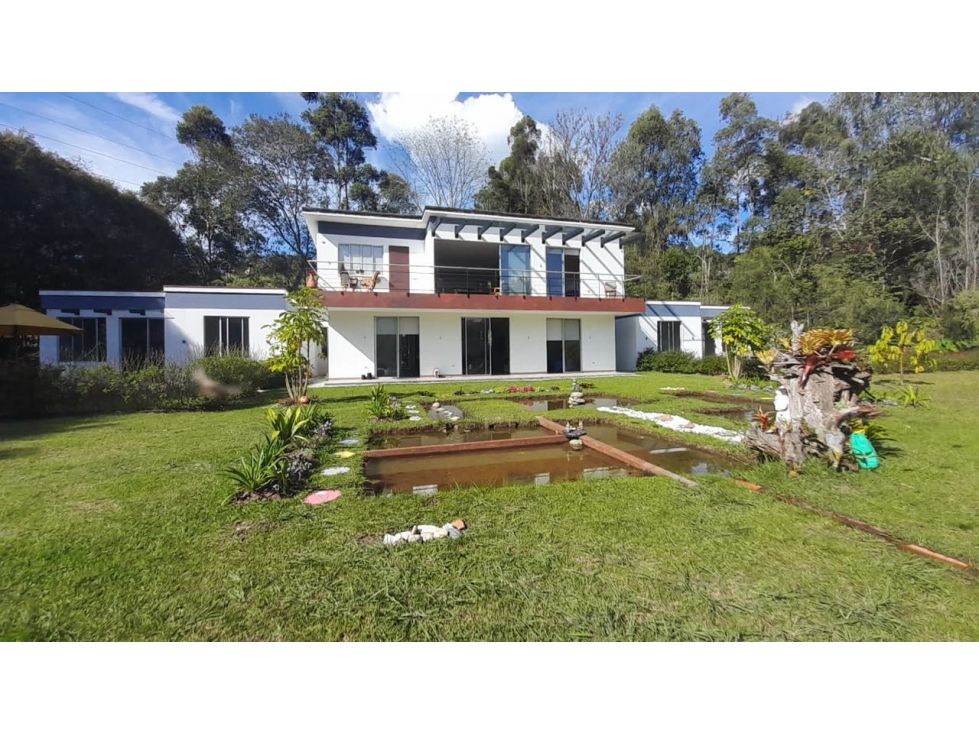 Finca en arriendo Antioquia La Ceja Centro 320 m2 Habitaciones 3 Baños 3 Garajes 2 Precio $12000000