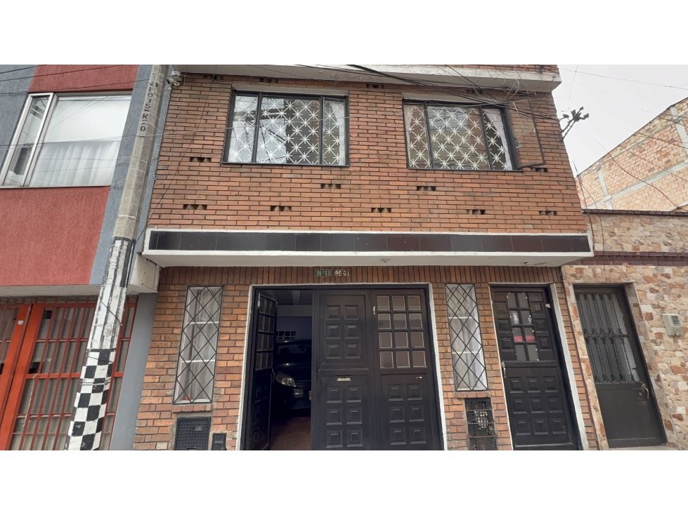 Casa en arriendo Cundinamarca Bogotá Ub Bengala 290 m2 Habitaciones 6 Baños 3 Garajes 1 Precio $4000000