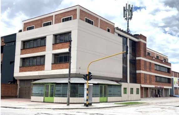 Local en arriendo Cundinamarca Bogotá Montevideo 1309 m2 Habitaciones 0 Baños 3 Garajes 0 Precio $35000000