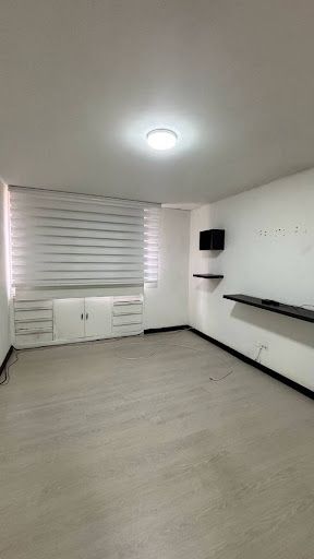 Apartamento en arriendo Cundinamarca Bogotá La Salle 150 m2 Habitaciones 3 Baños 2 Garajes 1 Precio $3500000